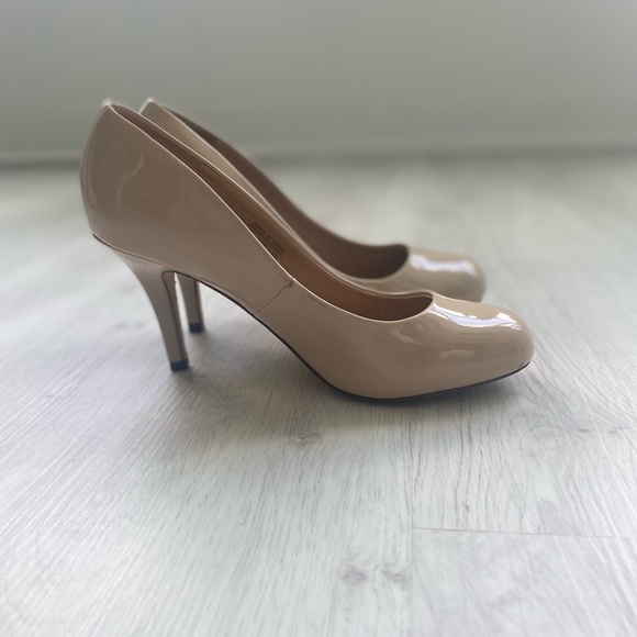 Nude heels - Picture 2 of 3